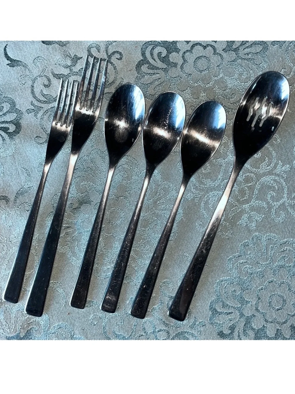 Studio William Tilia Mirror Elegant Contemporary Stainless Flatware pieces